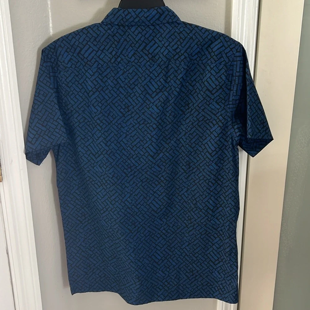 A Frame Men’s Short Sleeve Button Up Blue/Black Geo Print Shirt Medium - Picture 4 of 8